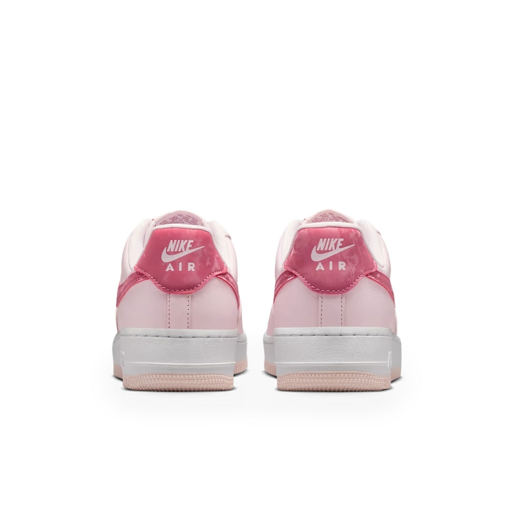 Tênis Nike Air Force 1 07 Rosa