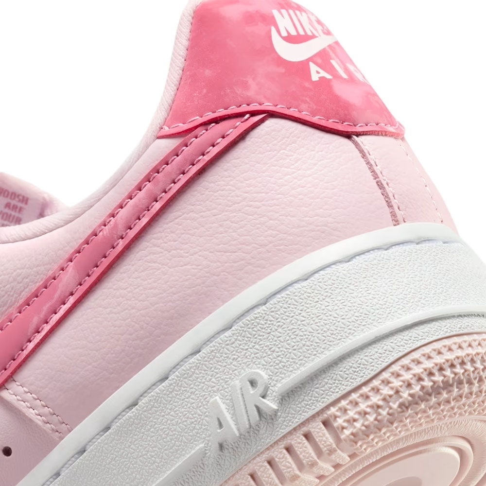 Tênis Nike Air Force 1 07 Rosa