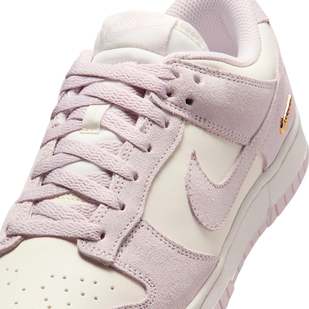 Tênis Nike Dunk Low Branco/lilás