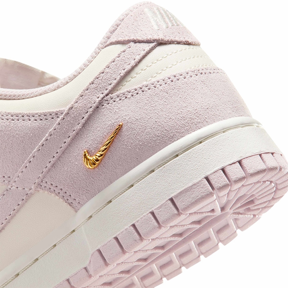 Tênis Nike Dunk Low Branco/lilás