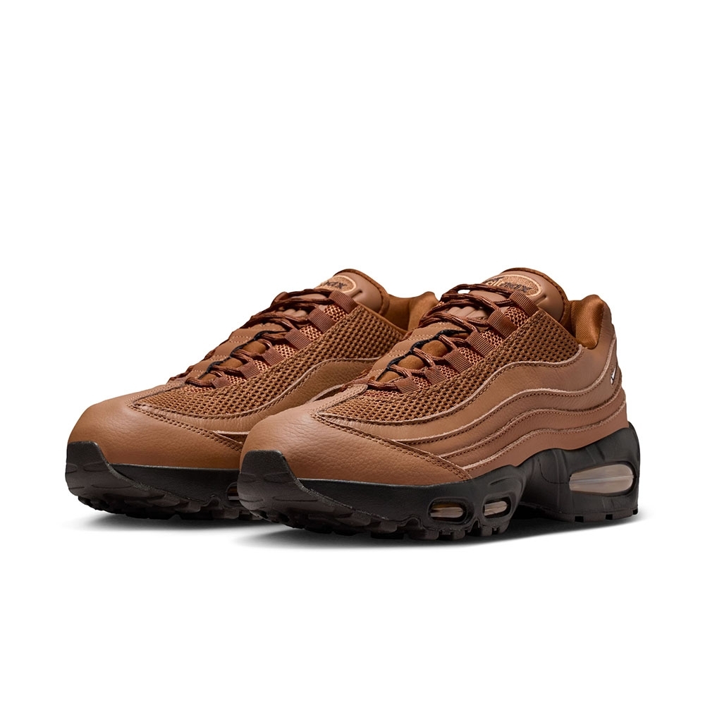 Tênis Nike Air Max 95 Marrom