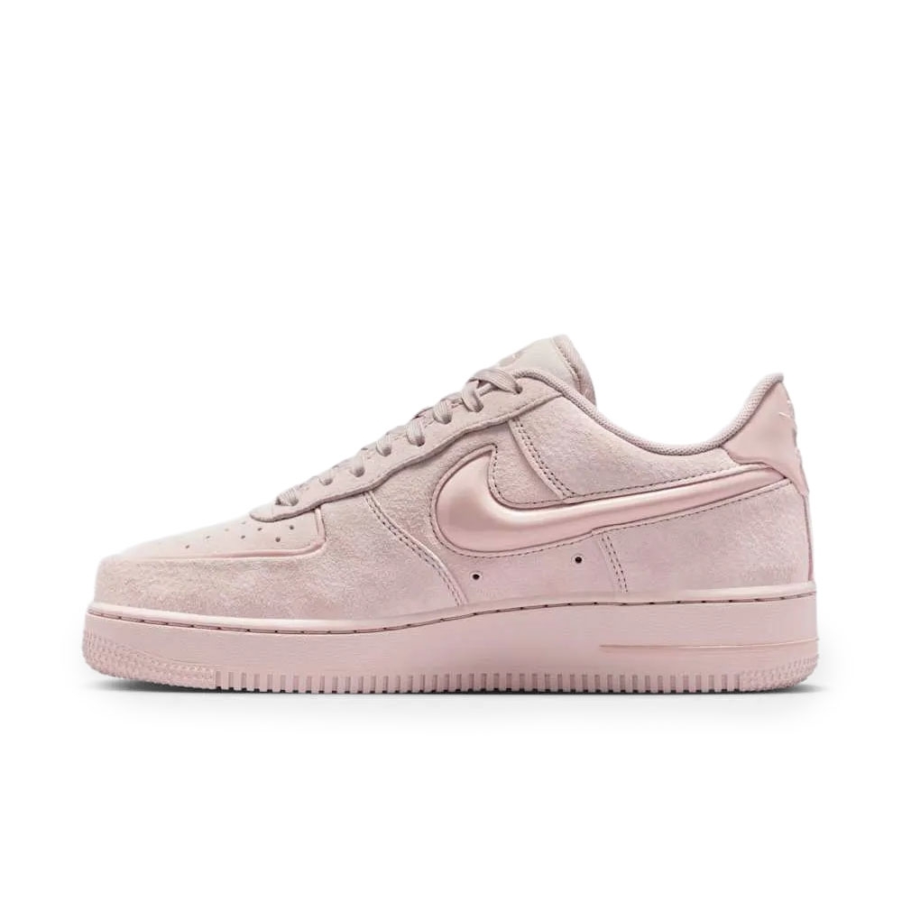 Tênis Nike Air Force 1 07 Rosa