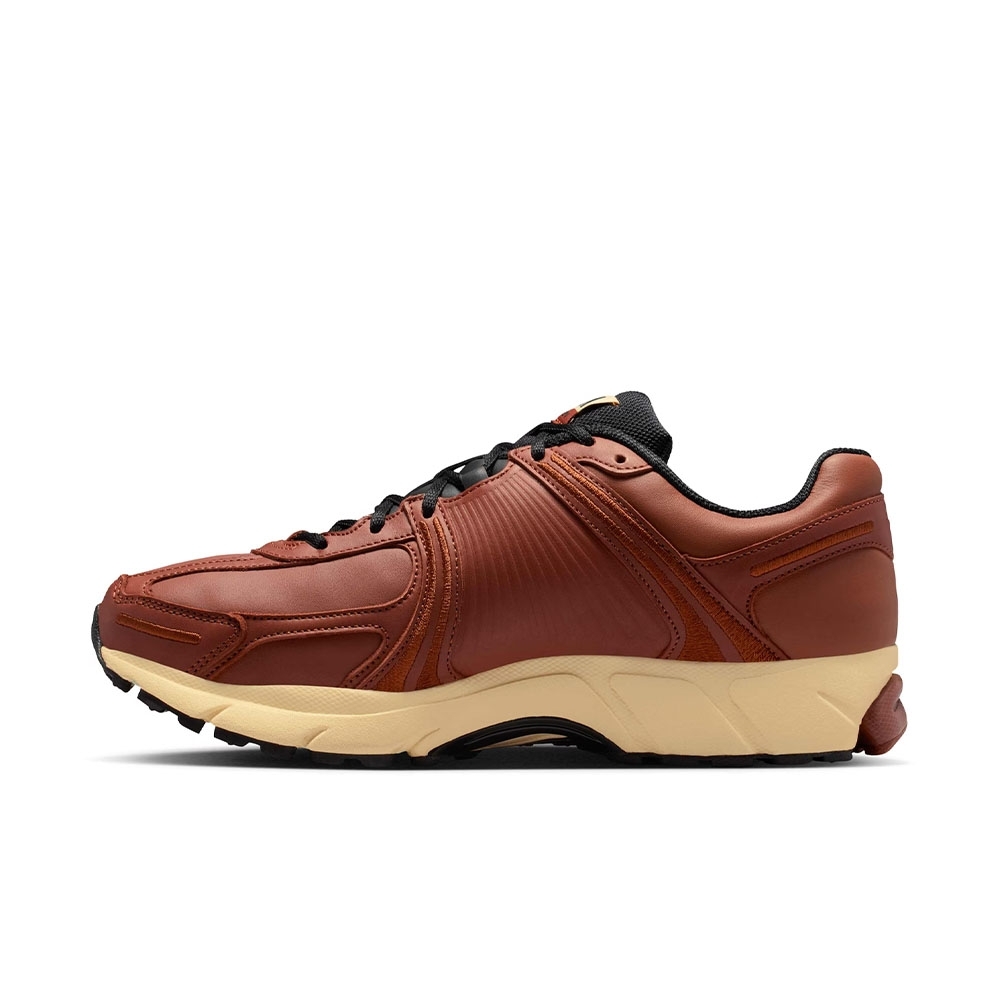 Tênis Nike Zoom Vomero 5 Marrom