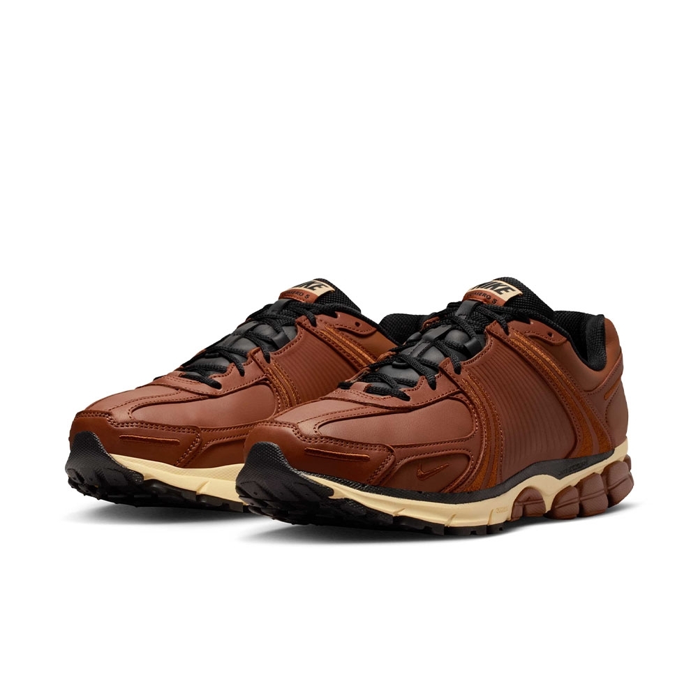Tênis Nike Zoom Vomero 5 Marrom