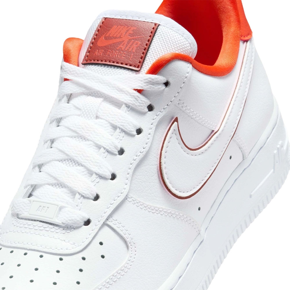 Tênis Nike Air Force 1 07 Branco/laranja