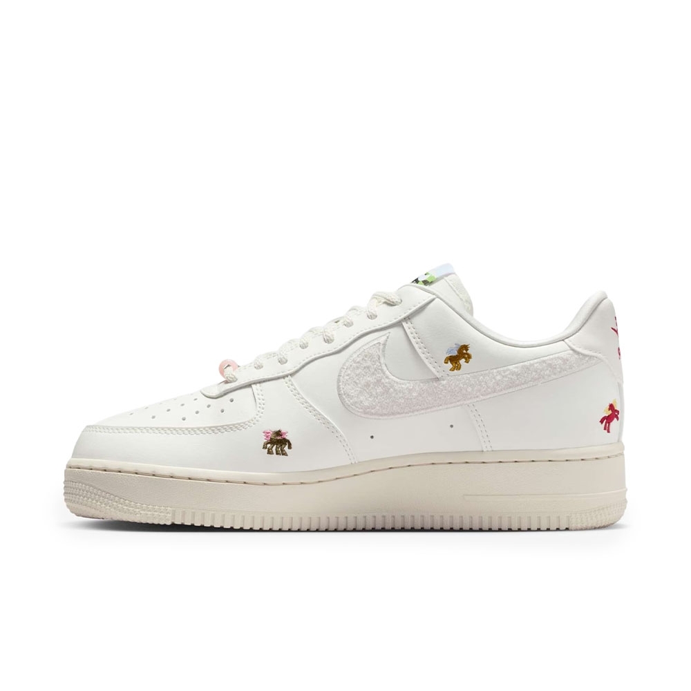 Tênis Nike Air Force 1 07 Branco