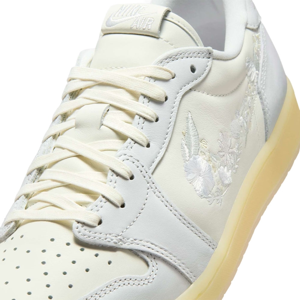 Tênis Niike Air Jordan 1 Low Og Bege