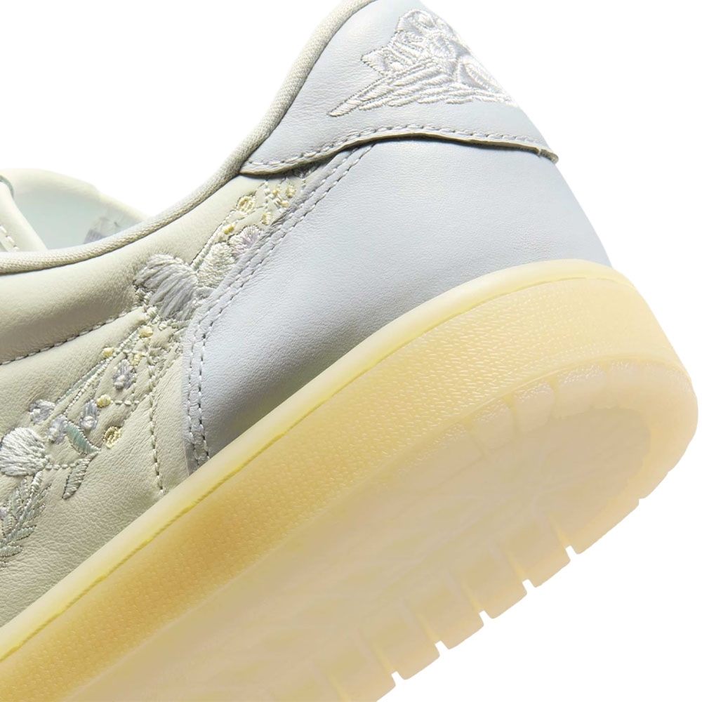 Tênis Niike Air Jordan 1 Low Og Bege