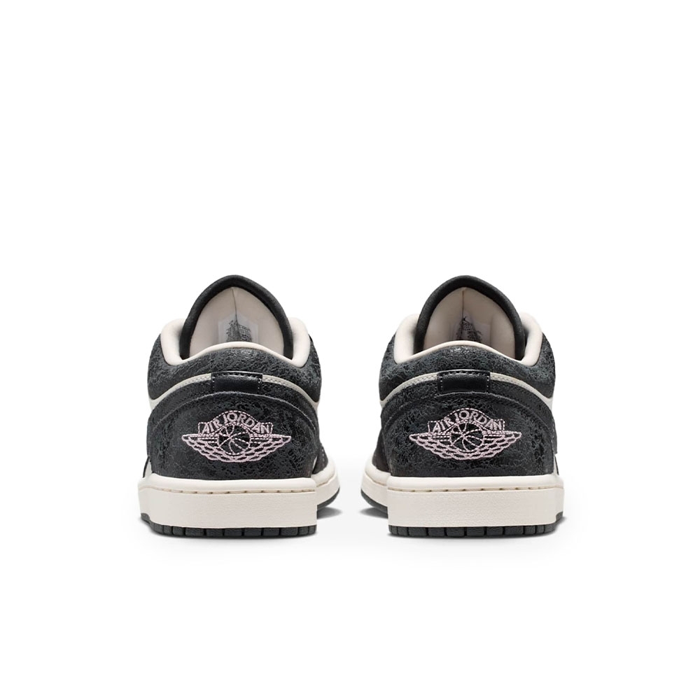 Tênis Nike Air Jordan 1 Low Preto/bege