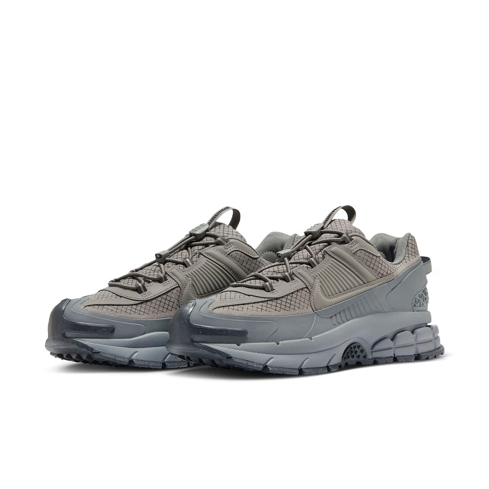Tênis Nike Zoom Vomero 5 Cinza