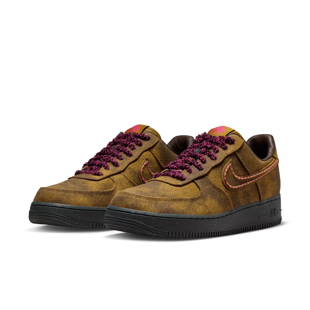 Tênis Nike Air Force 1 Marrom
