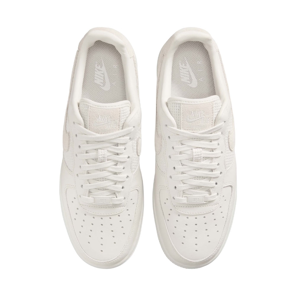 Tênis Nike Air Force 1 07 Bege
