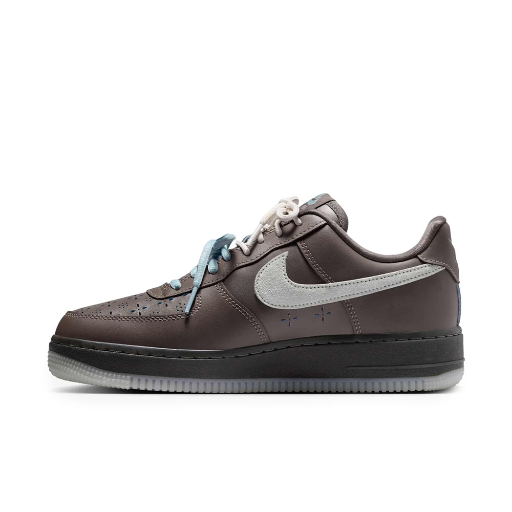 Tênis Nike Air Force 1 Low Marrom