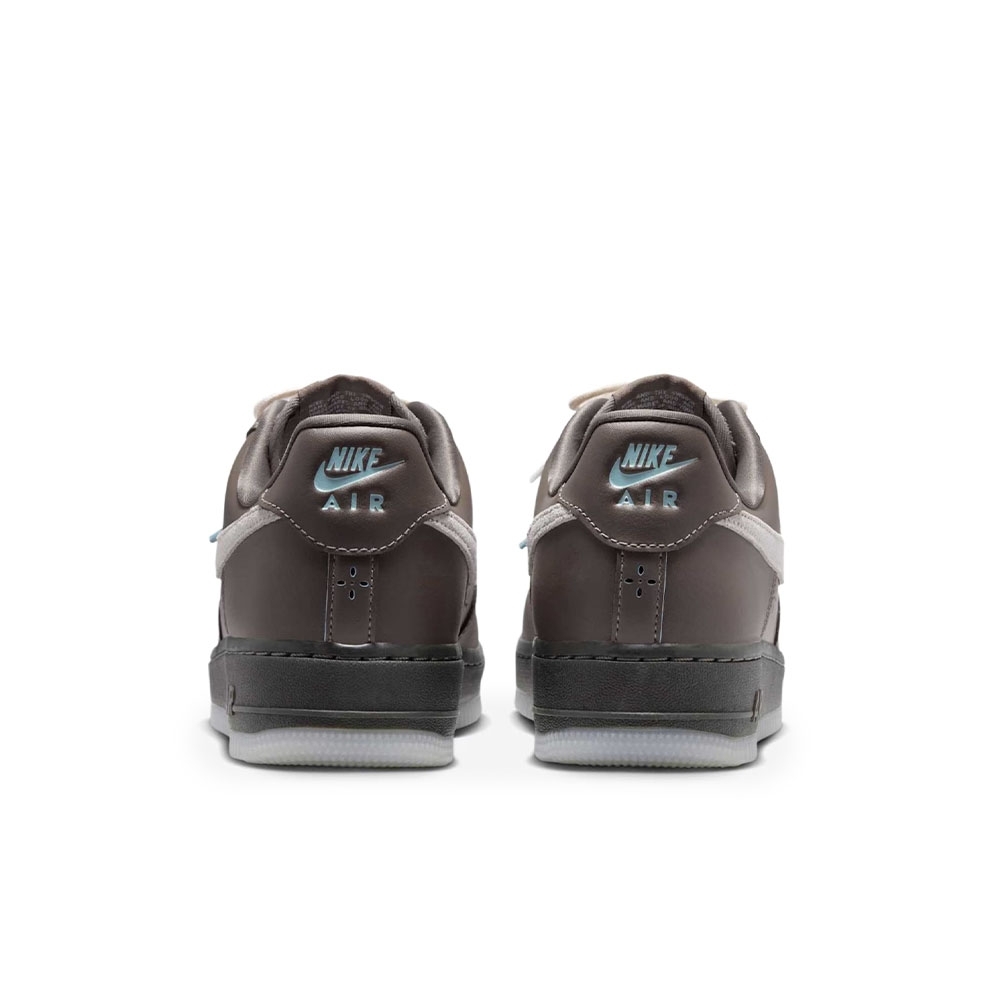 Tênis Nike Air Force 1 Low Marrom