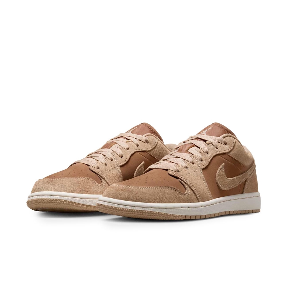Tênis Nike Air Jordan 1 Low Bege