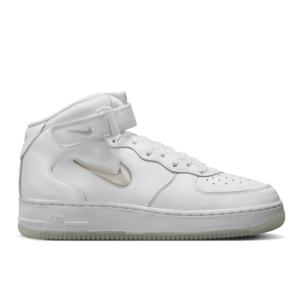Tênis Nike Air Force 1 Mid 07 