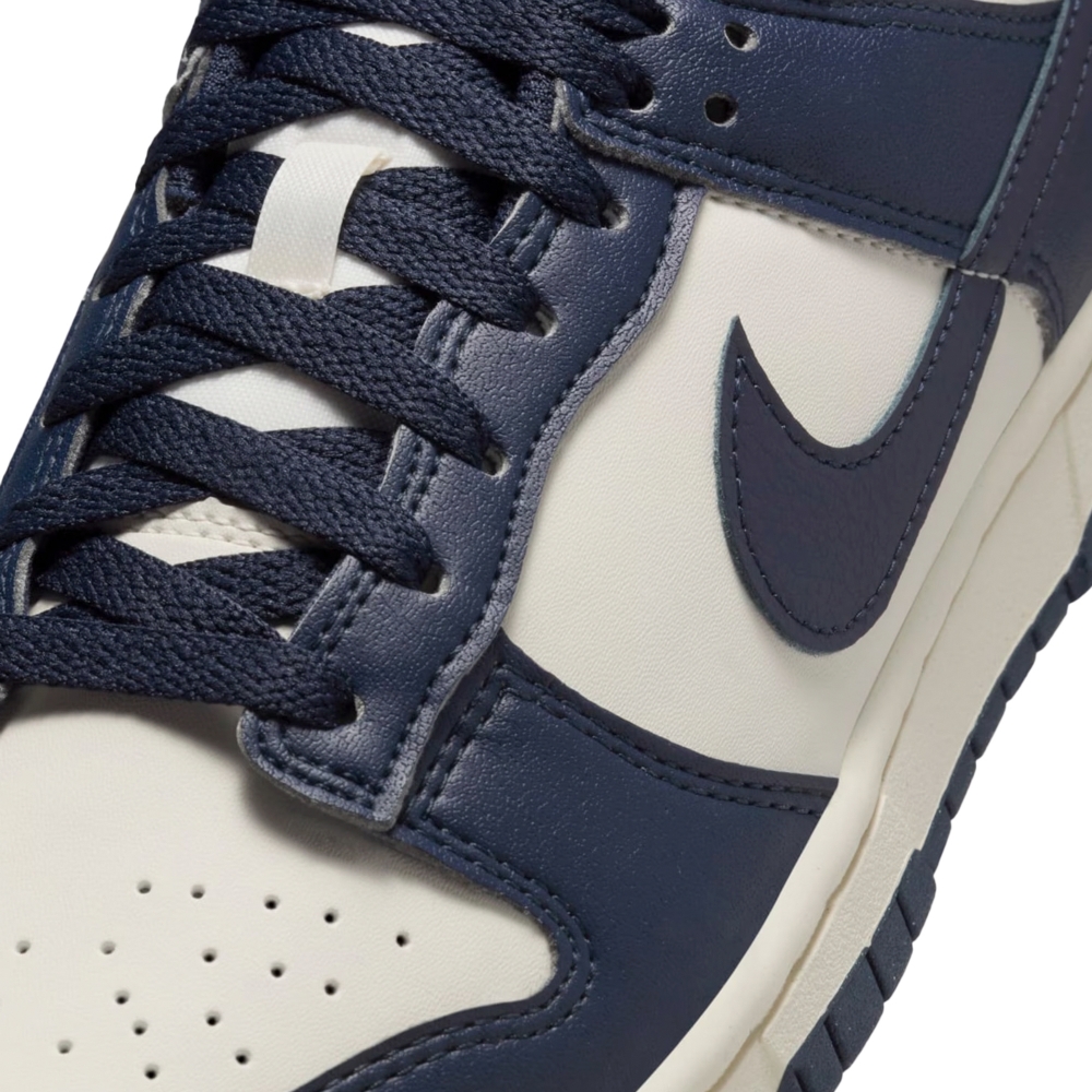 Tênis Nike Women's Dunk Low 