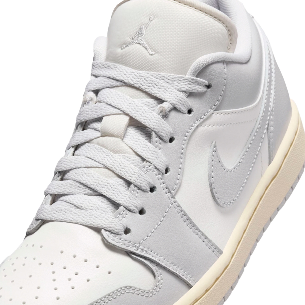 Tênis Nike Air Jordan 1 Low 