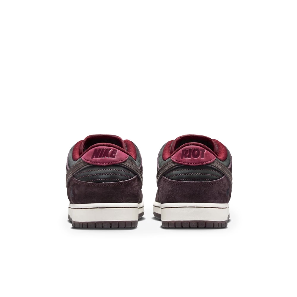 Tenis Nike Sb Dunk Low Pro X Riot Skateshop Vinho